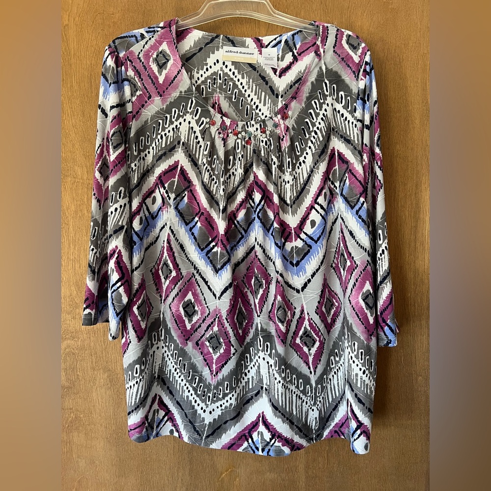 Stunning Alfred Dunner Women’s 1X Blouse Beaded Neckline EXCELLENT CONDITION